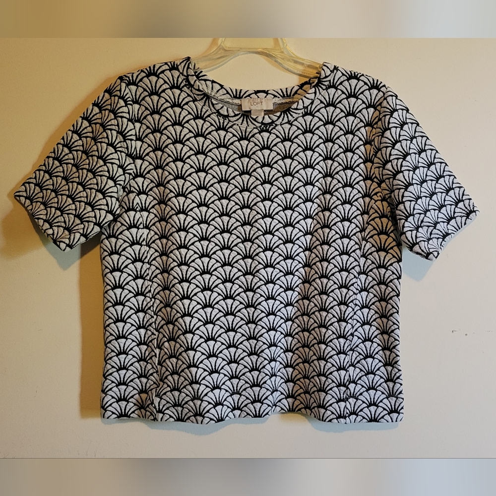 ANN TAYLOR THE LOFT Black and White Patterned Women's Top
